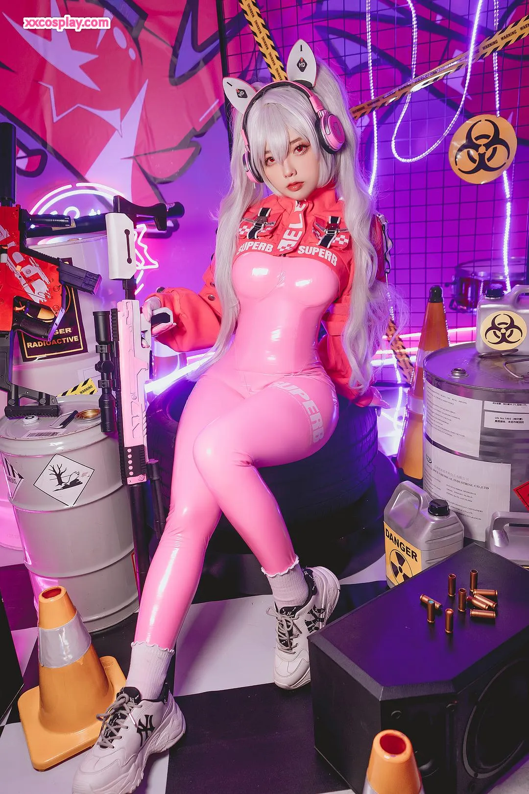 Messie Huang as Alice (Nikke)